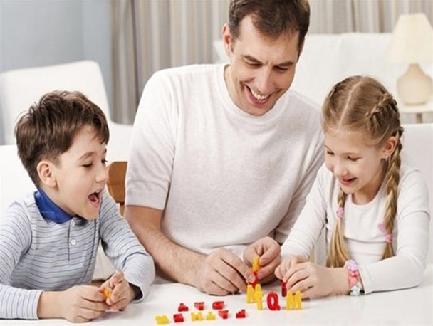 ارزش گذاریِ روابط پدر و مادر، آینده روشنی برای جوانان رقم می زند/کودک باید به جای احساس حقارت، مسئولیت پذیری را یاد بگیرد
