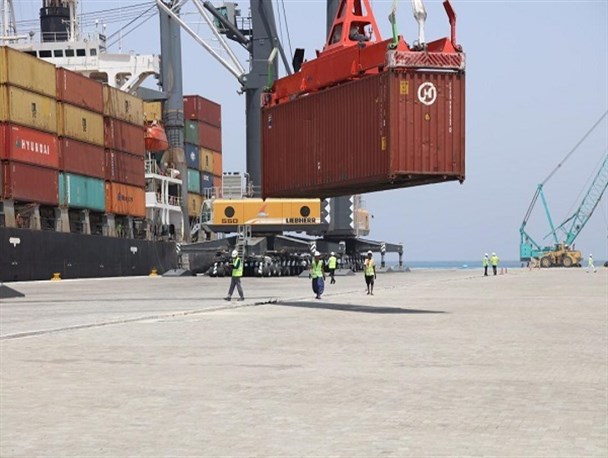 رشد ۲۹ درصدی تخلیه و بارگیری کالا در بنادر/ افزایش ۱۰۴ درصدی عملکرد بندر امام خمینی