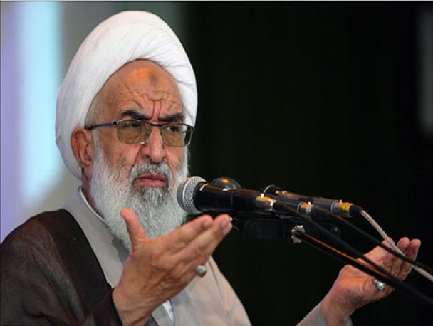 اگر شهدا نبودند علما نمی‌توانستند قد علم کنند