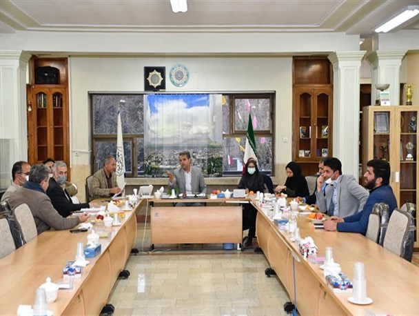 نحوه واگذاری جایگاه‌های عرضه میوه شب عید در غرفه‌های شهرداری شهرکرد اعلام شود