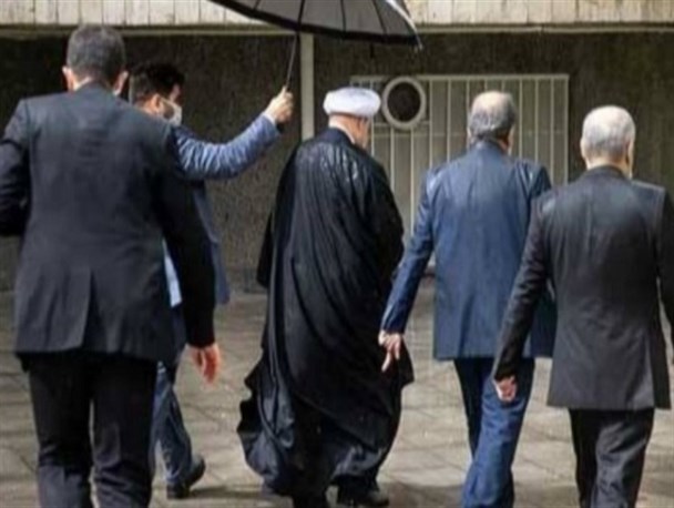 بانیان وضع موجود نباید به کار خود ادامه دهند/ نیروهای مؤمن و انقلابی با کدام فرصت صاحب رزومه می شدند؟