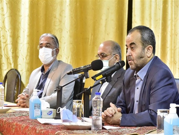 جذب سرمایه‌گذار مهمترین وظیفه فرمانداران و مدیران/ با اکتفای به اعتبارات قطره چکانی دولت، راه به جایی نمی بریم