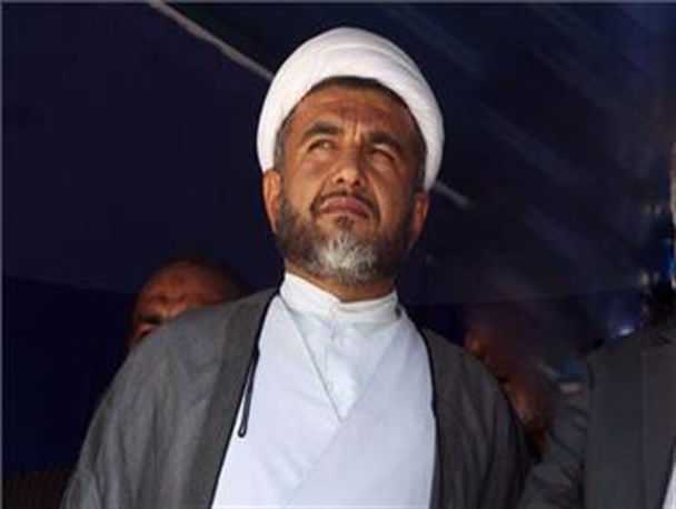نبود پرستار مرد در مرکز درمانی هفتکل مایه ی رواج بی حیایی است/غلط کرده آن کسی که مجوز نمی دهد، برای یک حقوق این همه گناه و بی حیایی بشود؟