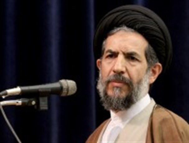عاقلانه نیست راه برون رفت از مشکلات را مذاکره باغرب بدانیم/ راهبرد ملت ایران تقابل و رویارویی با نظام سلطه است