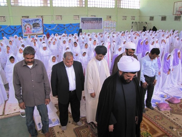 جشن تکلیف ۱۰۰۰نفر از دانش آموز دختر در شهرستان قشم