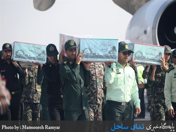 استقبال از سربازان گمنام امام خمینی در فرودگاه بندرعباس