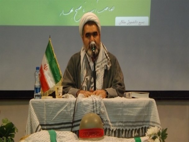 اختلاف ما با آمریکا مبنایی و از روی شناخت است نه از روی تاسف و سوءتفاهم