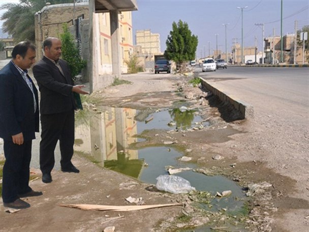 اتمام حجت بهداشت محیط فراشبند به رها کنندگان فاضلاب در کوچه ها و معابر