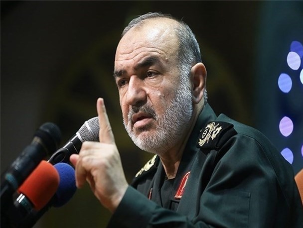 جوانان امروز قوی تر از نسل اول انقلاب به میدان آمده اند/ موشک های ایران از هر زمانی آماده تر هستند