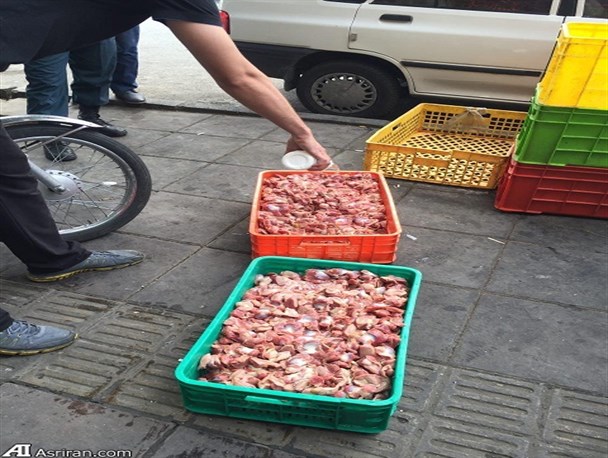 برخورد با قصابی‌های متخلف بهارستانی در ایام پایانی سال/ شبکه بهداشت و درمان بهارستان برای جلوگیری از فروش کالاهای فاسد دست به کار شد