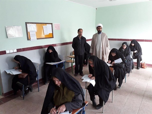 ۴۰۰ نفر درآزمون سراسری قرآن و عترت شهرستان خلخال شرکت کردند