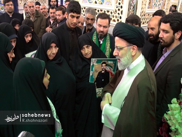 دیدار خانواده شهدای حادثه تروریستی سیستان با آیت الله رئیسی/ تصاویر