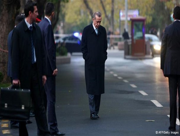 نمایندگان مجلس: سفر اردوغان را لغو کنید/ اردوغان:آنها هم سطح من نیستند به ایران می روم/کوثری:وزارت خارجه را مجاب می کنیم سفر اردوغان را لغو کند