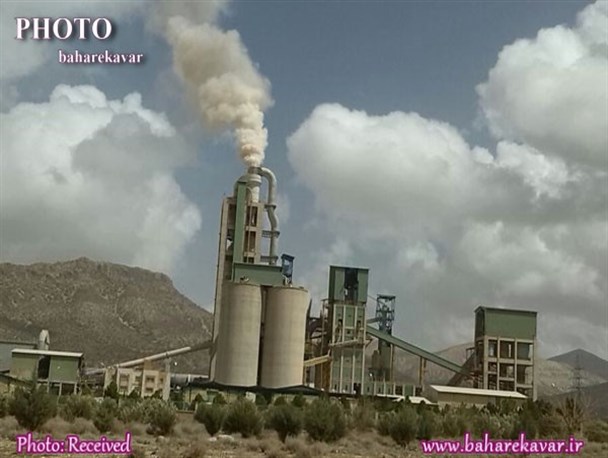 آلودگی؛ ارمغان کارخانه سیمان فیروزآباد برای دشت کوار +عکس