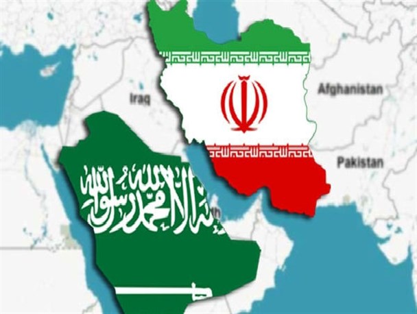 عده ای با شعار اعتدال، انقلاب اسلامی را پای جمهوری اسلامی ذبح می کنند