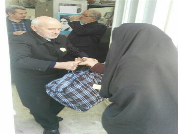 توزیع 200بسته اقلام غذایی با حضور خادمین در کلات