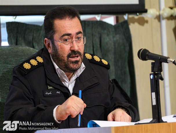 هیچ کدام از محورهای استان مسدود نیست/ به دلیل لغزندگی جاده‌ها احتمال برخورد رانندگان با گاردریل‌ها زیاد است