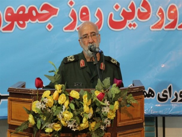 گزینه های روی میز دشمن در کشور؛ عوامل نفوذی هستند/معنا ندارد در استان یزد کارخانه ای تعطیل و کارگرهای آن بیکار شوند