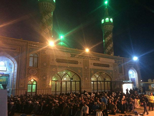 دستانی که پر از امید به سمت آسمان بلند شدند/تصاویر