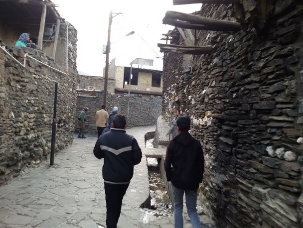 گردشگران نوروزی در روستای سنگی ورکانه+عکس