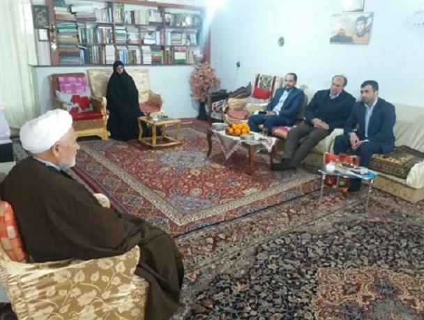 دیدار مسئولان بسیج دانشجویی اردبیل با خانواده شهیدان سید کاظمی و کریمی