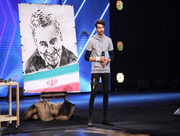 پرتره «شهید سلیمانی» را از بین چند پیشنهاد انتخاب کردم/ کار بی‌نظیری را برای مرحله بعدی "عصر جدید" آماده می‌کنم