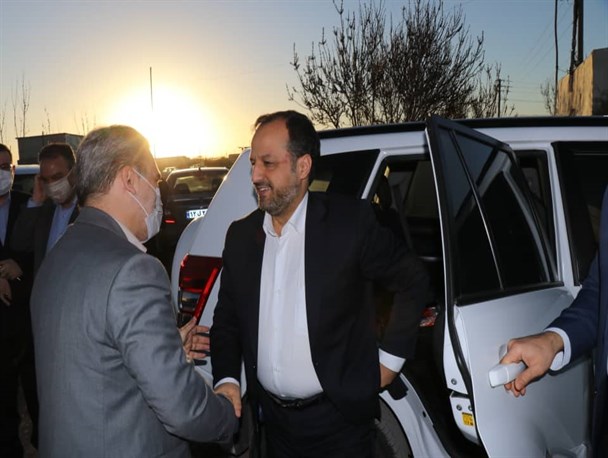 وزیر اقتصاد وارد منطقه تربت حیدریه شد