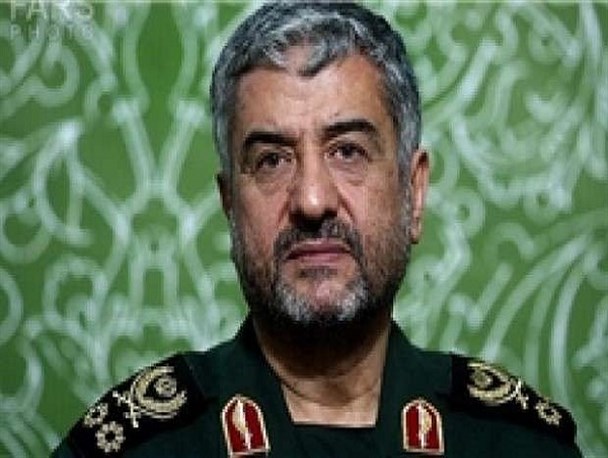 گام دوم انقلاب سازندگی معنوی کشور است/نترسیدن از دشمن؛ رمز پیروزی نظام اسلامی