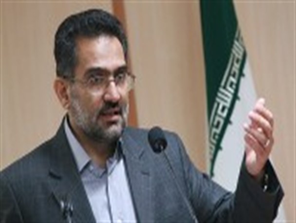 مدعیان قانون گرایی نمی توانند ضوابط نشر کتاب را نادیده بگیرند/ برخی افرادی مورد حمایت قرار می گیرند که حتی تیشه به ریشه نظام می زنند