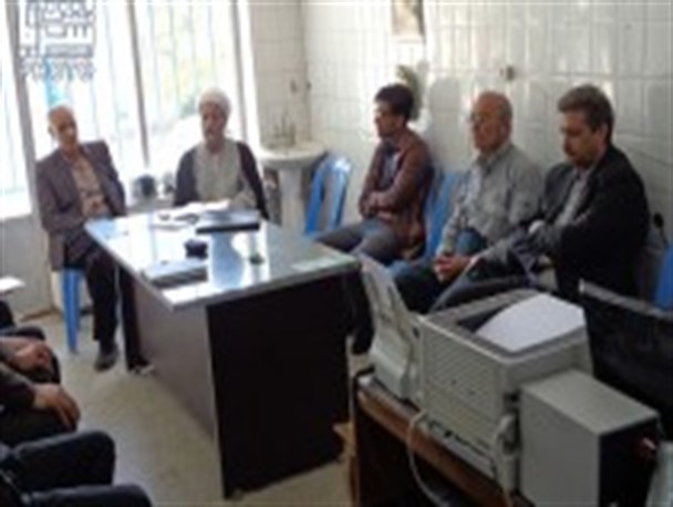 با کسانی که فقر را در جامعه کاهش میدهند همکار شویم