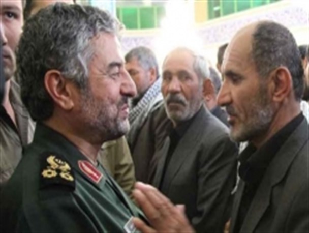 دیدار فرمانده کل سپاه با خانواده شهید بیضایی