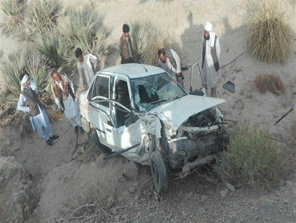 سقوط پراید در دره جان یک نفر را گرفت