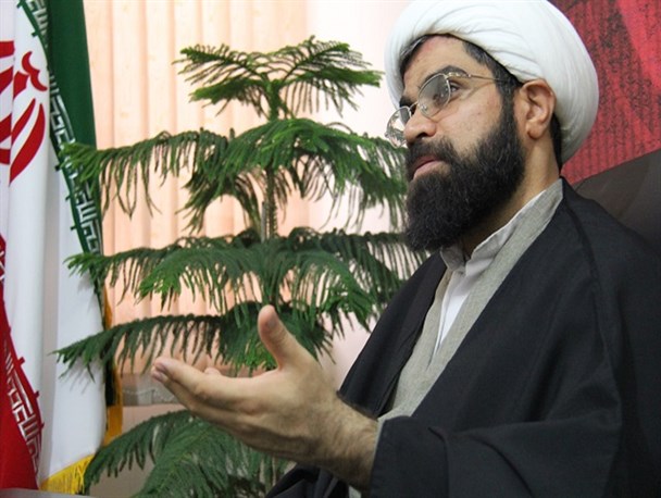 کنایه معنادار امام جمعه زابل به معاون امنیتی استاندار!/ تجارت چمدانی در سیستان منافاتی با اقتصادمقاومتی ندارد