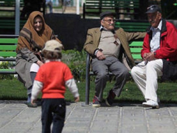 بحران کاهش باروری از چالش های مهم افزایش جمعیت است