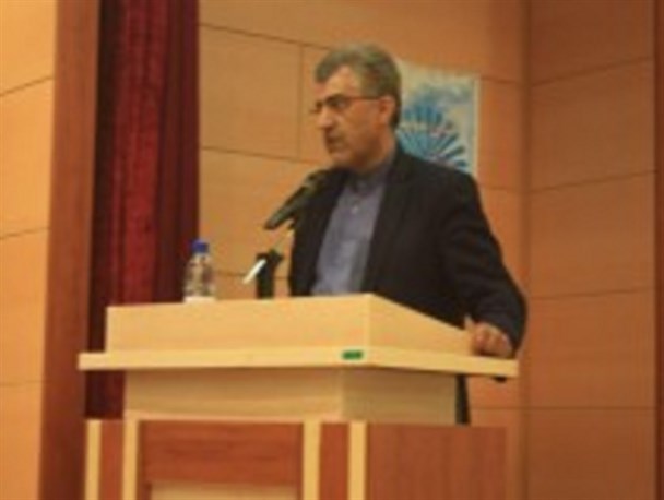 معلم، مهمترین بُعد آموزش است