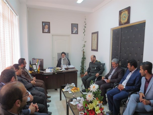 دیدار کارکنان و اساتید موسسه آموزش عالی کمیل با فرمانده سپاه کردکوی+تصاویر