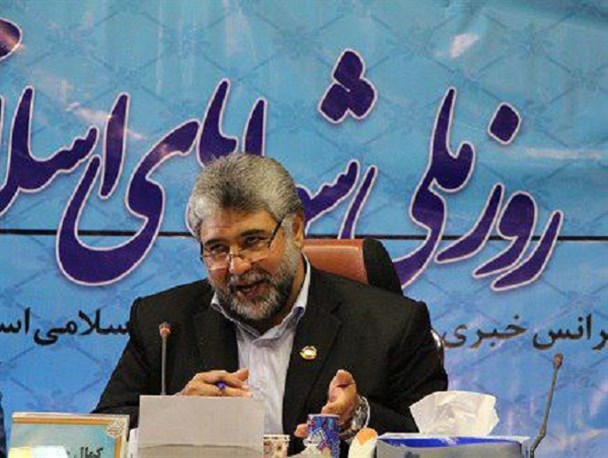 هدف از تصویب و تاکید بر شوراها توزیع قدرت است/عدم شورا باوری دلزدگی در مشارکت مردمی را به دنبال دارد