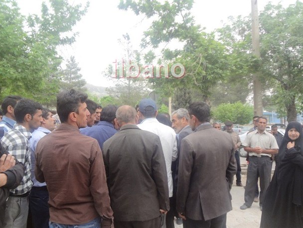 اعتراض بیش از 360 کارگر ساختمانی مقابل استانداری کهگیلویه و بویراحمد