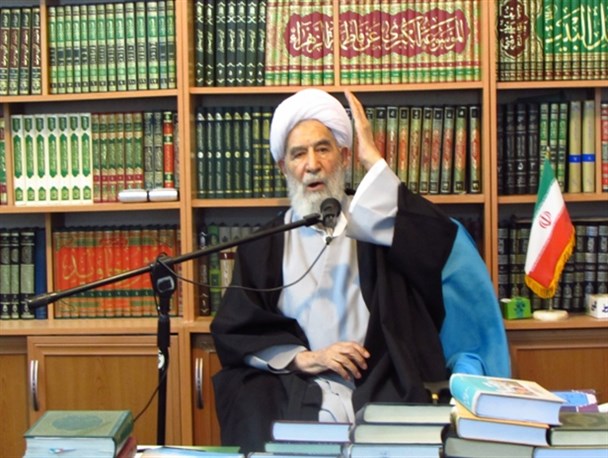 نباید عزتی که خدا به ما داده به ذلت تبدیل کنیم/ از توافق زیر شمشیر بیزاریم