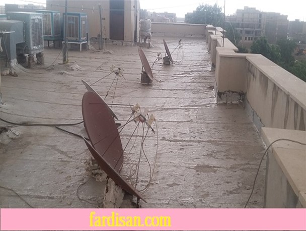 خط مقدم دشمن در پشت بام خانه ها