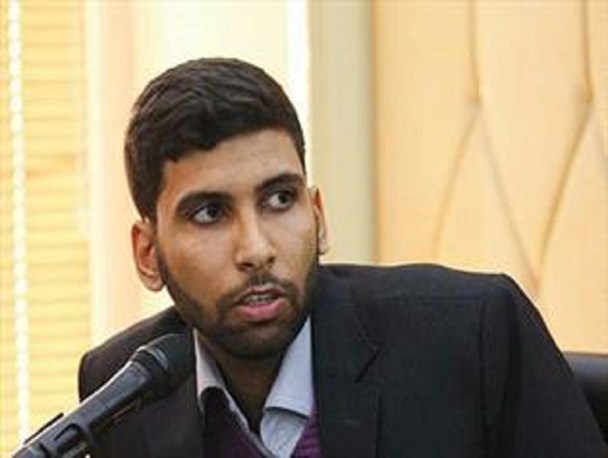 باید با عزت با مشکلات مواجه شد، توافق با کفار راه حل نیست