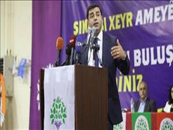 خدا لعنت کند به آن هایی که شهرها را ویران نمودند/ آیا دادستان تعیین می‌کند که نماز و دعای ما قبول شود؟/ ذهنیت داعش به این‌ها سرایت کرده است!