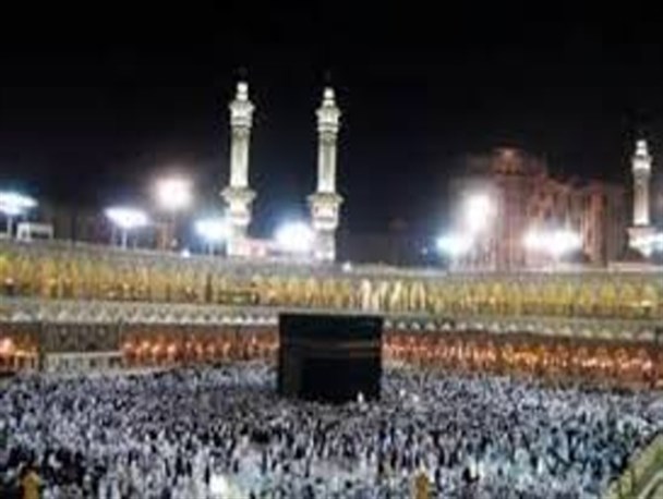ممانعت از انجام فریضه حج تنها از مشرکان و کفار بر می آید/ دولت از ورود اتباع عربستان به ایران جلوگیری کند