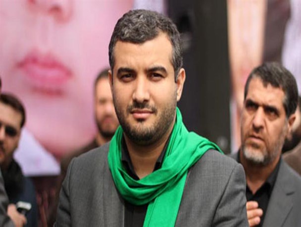 واکنش مداح گیلانی به هتک حرمت مقدسات توسط خبرنگار روزنامه منتسب به فایزه هاشمی