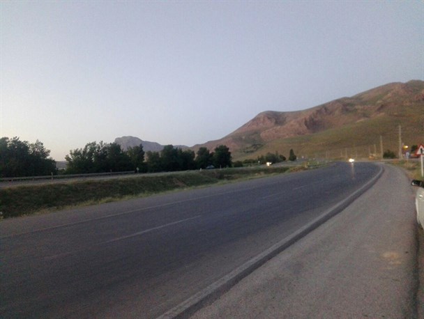 دور برگردان قبل از پمپ بنزین تشنیز آبستن حادثه ای ناگوار