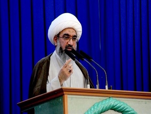 دانشجویان مدیران آینده هستند/ حمایت مسئولین از هنرمندان می تواند موجب تولید ملی از استان بوشهر شود