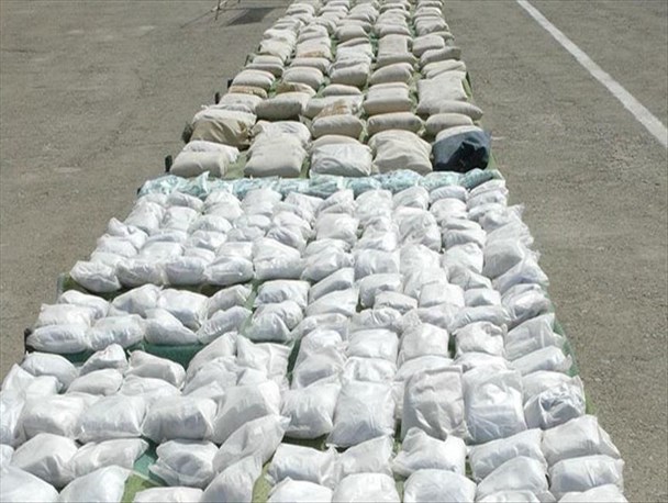 کشف660کیلوگرم مواد مخدر در سراوان/ دستگیری دو متهم همراه با  تعدادی خودرو و اسلحه