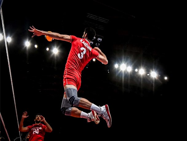 عابدینی: امیدوارم نسل جدید والیبال خاطرات خوش مردم را زنده کند/ برد و باخت مهم نیست اما شاید 3 بر صفر برنده شدیم!