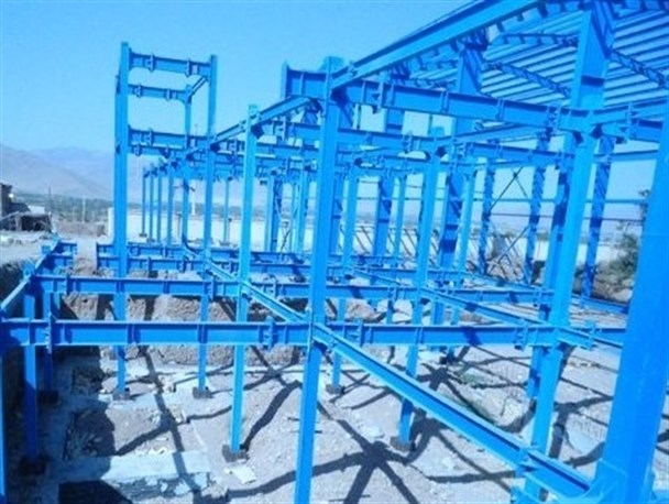 نبود "استخر" نمی تواند عشق به شنا را از جوانان خندابی بگیرد/خطرات جاده ای جان جوانان شهرستان را تهدید می کند