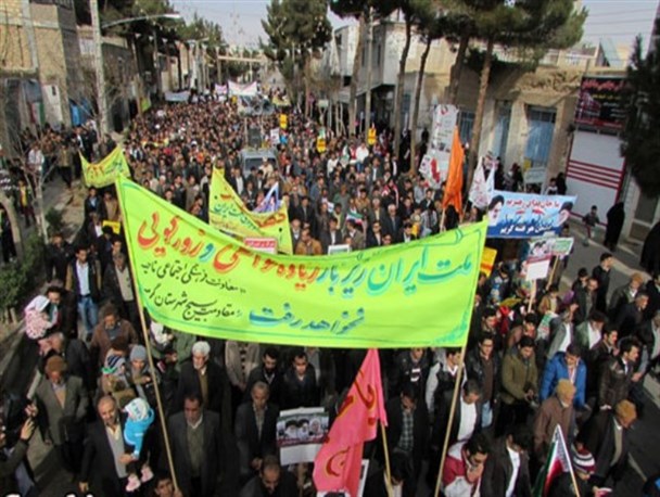 حضور مردم تهران پیش از موعد در مسیرهای اعلام شده برای راهپیمایی